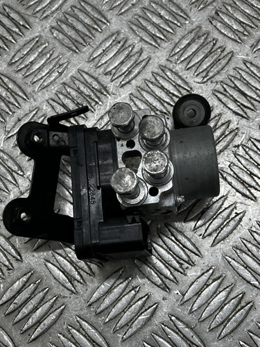 Triumph Trident 660 2022 ABS pump 2021 - 2024 - Picture 5 of 5