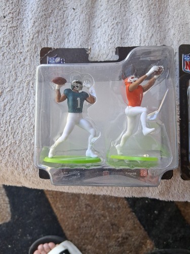 Jalen Hurts Ja’marr Chase, Christian Mccaffrey Figuren * NFL Excite Sammlerstück  - Bild 2 von 3