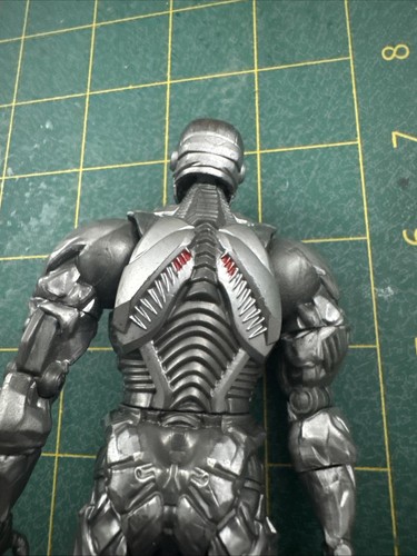 DC Multiverse Justice League Cyborg 6” Figure Mattel Steppenwolf - Picture 5 of 7