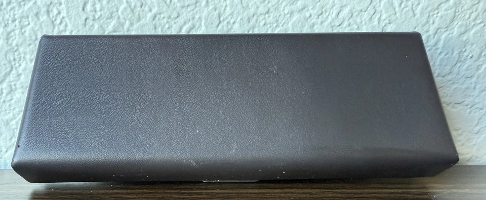 Oliver Peoples Los Angeles Sunglasses Leather CASE ONLY Brown Magnetic Closure - Image 4 of 4