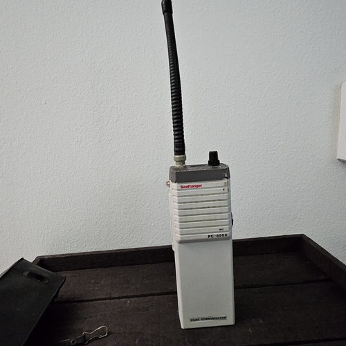 Sea Ranger Pilot Communications PC-8500 Hanheld Marine Radio - Picture 15 of 16