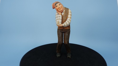 Hombre de madera tallada suizo Huggler Wyss con dolor de muelas 5 1/4 pulgadas - Imagen 7 de 7