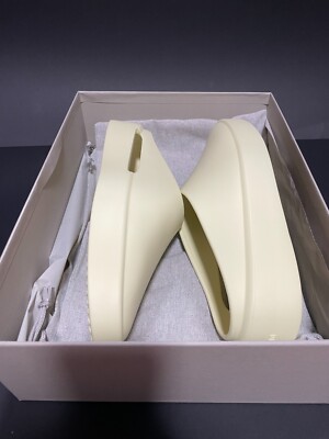 DS NEW FEAR OF GOD CALIFORNIA 1 CANARY YELLOW SLIP ON MULE DS NEW FEAR OF GOD CALIFORNIA 1 CANARY YELLOW SLIP ON MULE