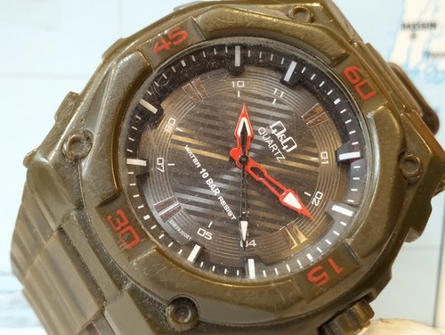 Q&Q QUARTZ SPORTS STYLE BLACK DIAL MEN'S FULL WORKING VINTAGE WATCH - Picture 9 of 21