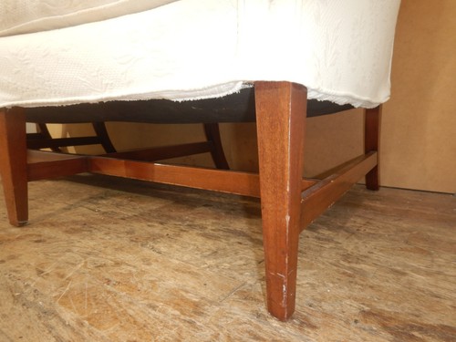 Chippendale Style Antique Mahogany Camelback Sofa with 8 leg frame - Picture 4 of 23