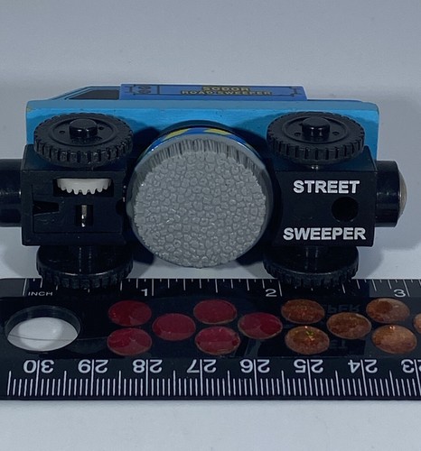 Sodor Straßenkehrmaschine Thomas & seine Freunde Holzeisenbahn blau 3,5 cm 2003 - Bild 5 von 5