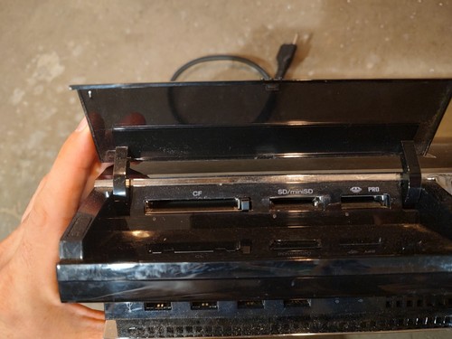 PlayStation 3 PS3 Backwards Compatible CECHE01 System PS1 & PS2 PS3 PARTS ONLY - Picture 8 of 8