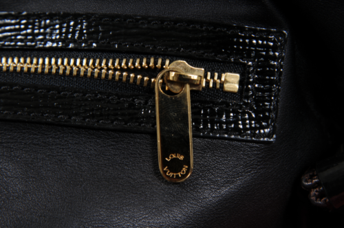 Louis Vuitton LV Monograma Rosa Drift Bolsa Satén Acolchada Coqueta Pochette - Imagen 17 de 20