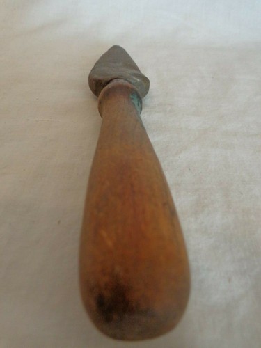 Master Carver, Vulcan Etc. Knives, Sharpening Hone, etc. (#3133) - Picture 15 of 70
