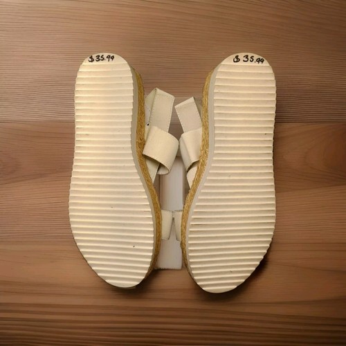 Madden Mädchen Damensandalen Größe 6,5 weiß elastisch oben Kunstwildleder - Bild 9 von 10