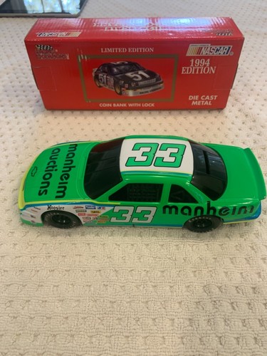 1994 Racing Champions #33 Harry Gant Manheim Auctions 1:24 Die Cast Coin Bank - 第 1/10 張圖片
