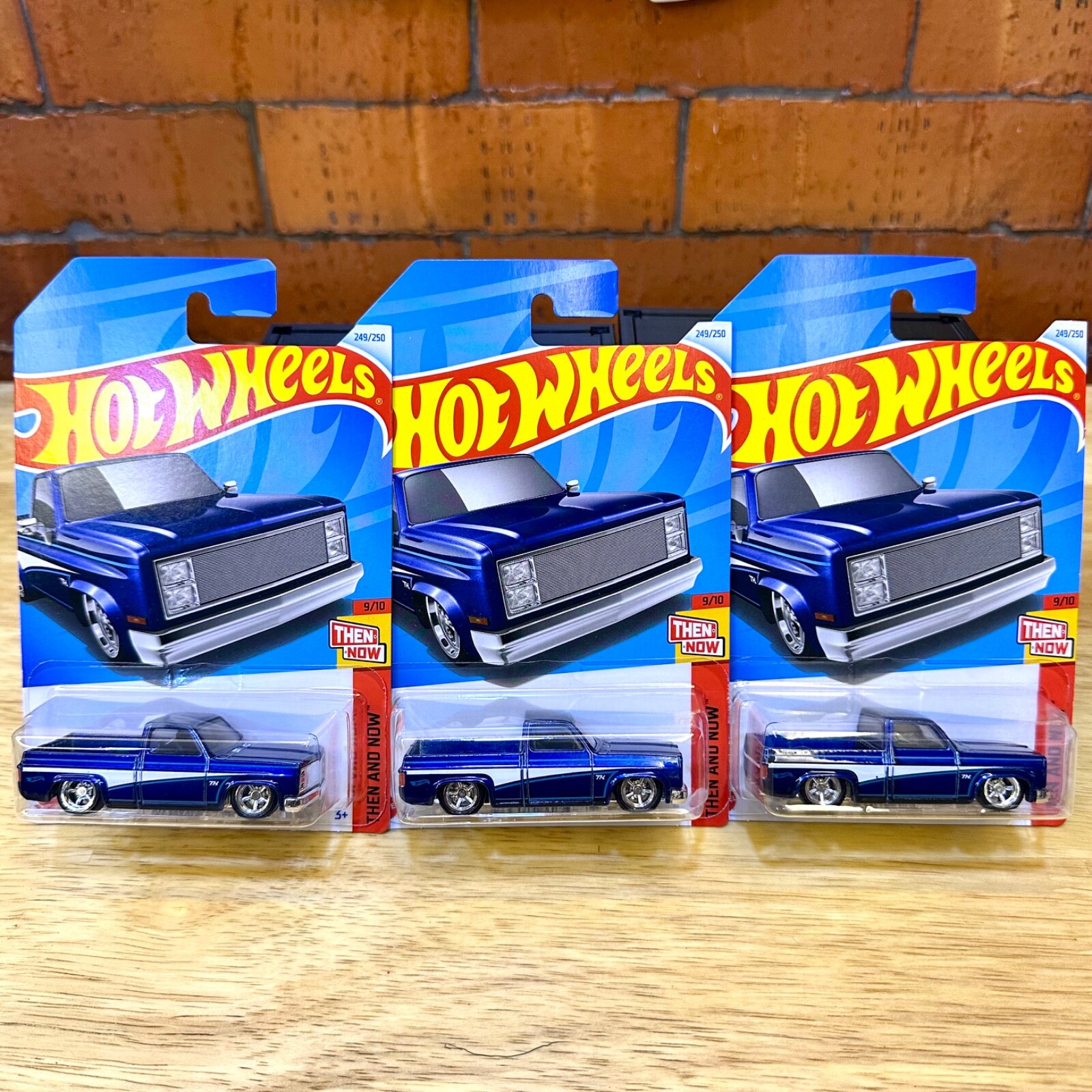 Hot Wheels 2024 STH Case Q 83 Chevy Silverado 249/250 Super Treasure Hunt