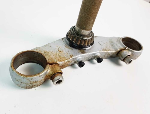 Piastra Inferiore Forcella TRIUMPH 955 ie SPRINT RS ST 1999 > 2004 Km 21.801 - Foto 3 di 7