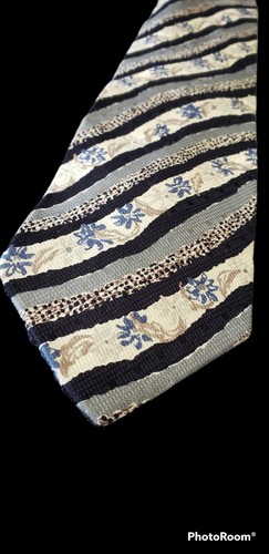 Pierre Cardin Blue Forget Me Nots Crude Line Tie 100% Italian Silk 4"W 58"L - Picture 1 of 5