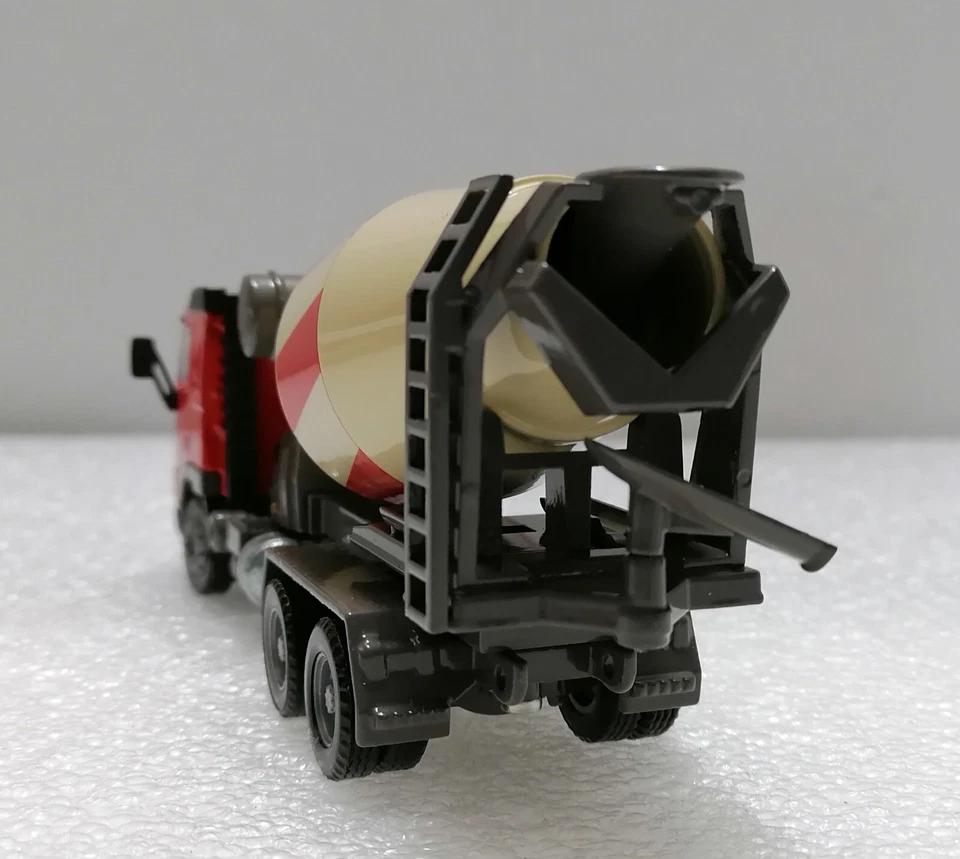 Truck VOLVO FH12 Cement Mixer  - Vintage 1:50 Scale , Joal Made in Spain 1980s - Image 4 of 4