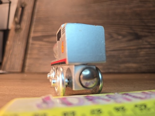 Thomas & Friends Wooden Railway Percy Limited 60 Year Edition Train Wood Silver - Imagen 5 de 9