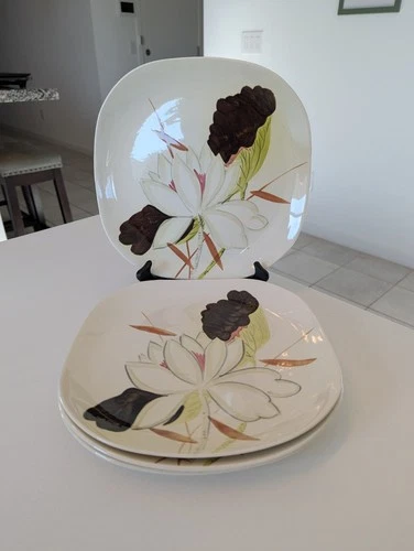 Set of 4 Red Wing Pottery Lotus Pattern Square 10.5" Dinner Plates