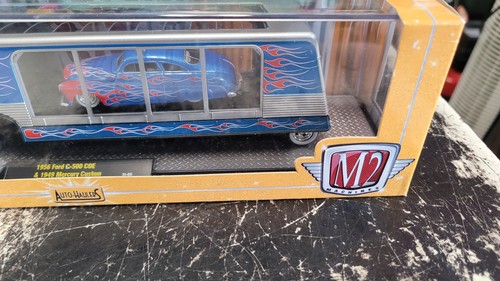 M2 AUTO HAULERS 1956 FORD C-500 COE TRUCK / 1949 MERCURY CUSTOM Blue Flame 1/64 - Picture 3 of 9