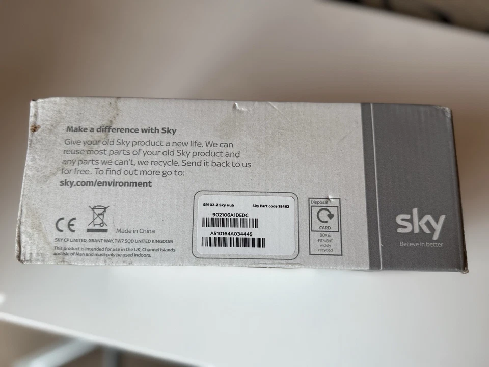 Sky Broadband Hub SR102-Z Wireless WiFi Router White - Image 4 of 4