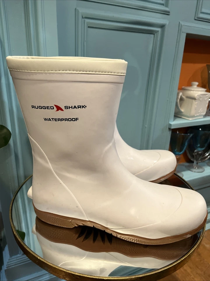 Bota de plataforma de pesca resistente al agua de altura media para hombre Rugged Shark, talla 13 M - blanca Foto 3 de 4