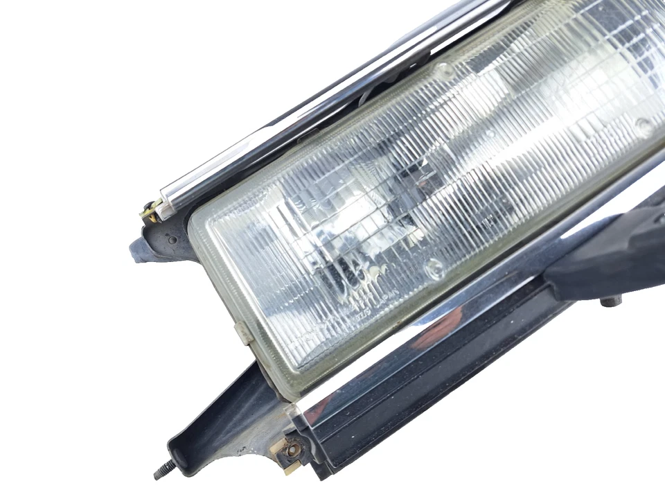 1985-1986 Toyota Cressida Right RH Passenger Halogen Headlight Lamp - Image 2 of 4