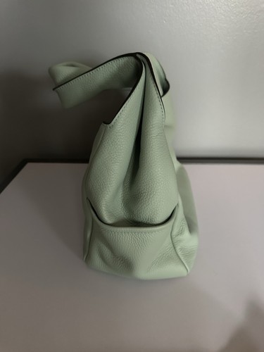 Bolso de Hombro Donna Karan NY Amagansett Cuero Enrollado Suave Hobo Verde Menta Usado en Excelente Condición - Imagen 5 de 13