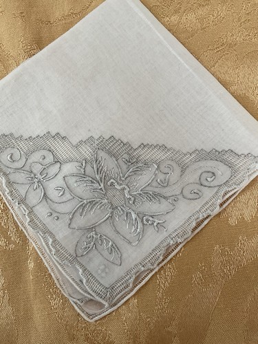 Vintage Hanky Handkerchief Lot of 4 MADIRA Embroidered Wedding Bridal - Picture 5 of 5