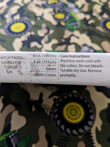 17x42" Cotton John Deere Cotton Fabric Camouflage Camo Tractors Green - Picture 4 of 5