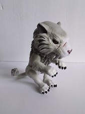 2018 WowWee Untamed Sabre Tooth Tiger Silvertooth Fingerlings Interactive Toy