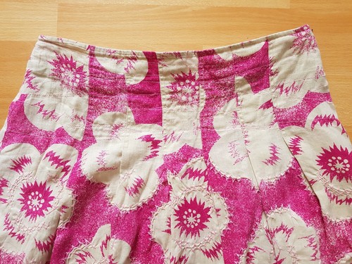 Pink and white 100% linen floral skirt with big flowers size petite 14 - Picture 2 of 10