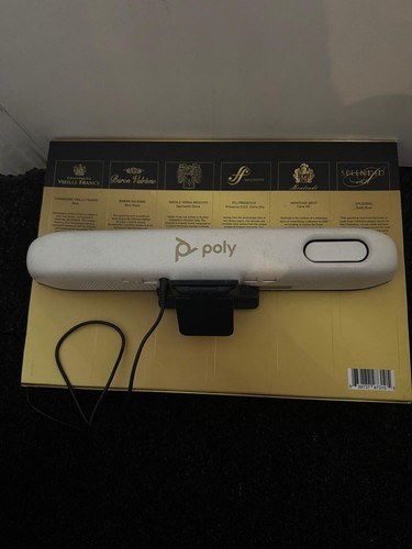 Poly Studio P15 4k UHD Video Bar Camera 2202-69370-001 - Afbeelding 4 van 9