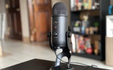 Blue Microphones Blackout Yeti USB Microphone with Ubisoft Discount Code - Black