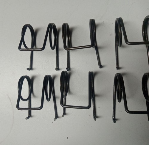 Datsun 510 1968-1973 OEM Valve Rocker Arm Springs L Series Engine - Picture 6 of 10