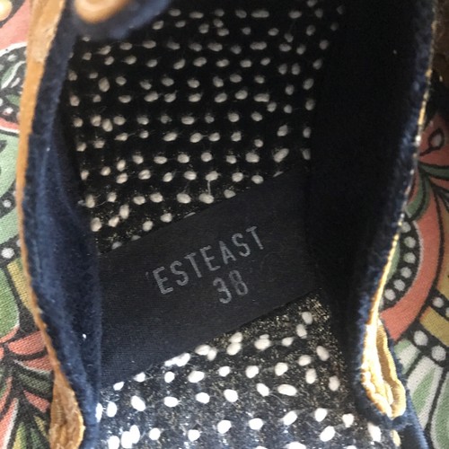 Esteast.com. Art for feet. - Picture 4 of 7