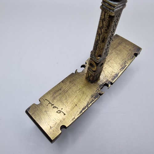 Antiguo martillo de azúcar marroquí grabado en latón hecho a mano - Imagen 4 de 14