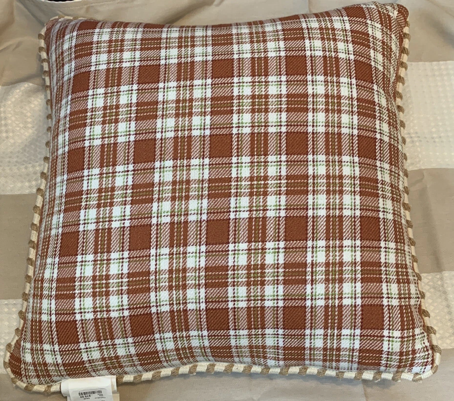 Envogue int l LLC Decorative throw pillow 20