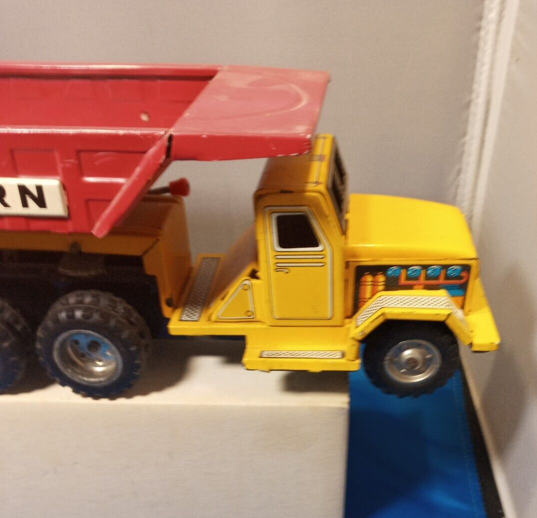 Picture 2 of 9