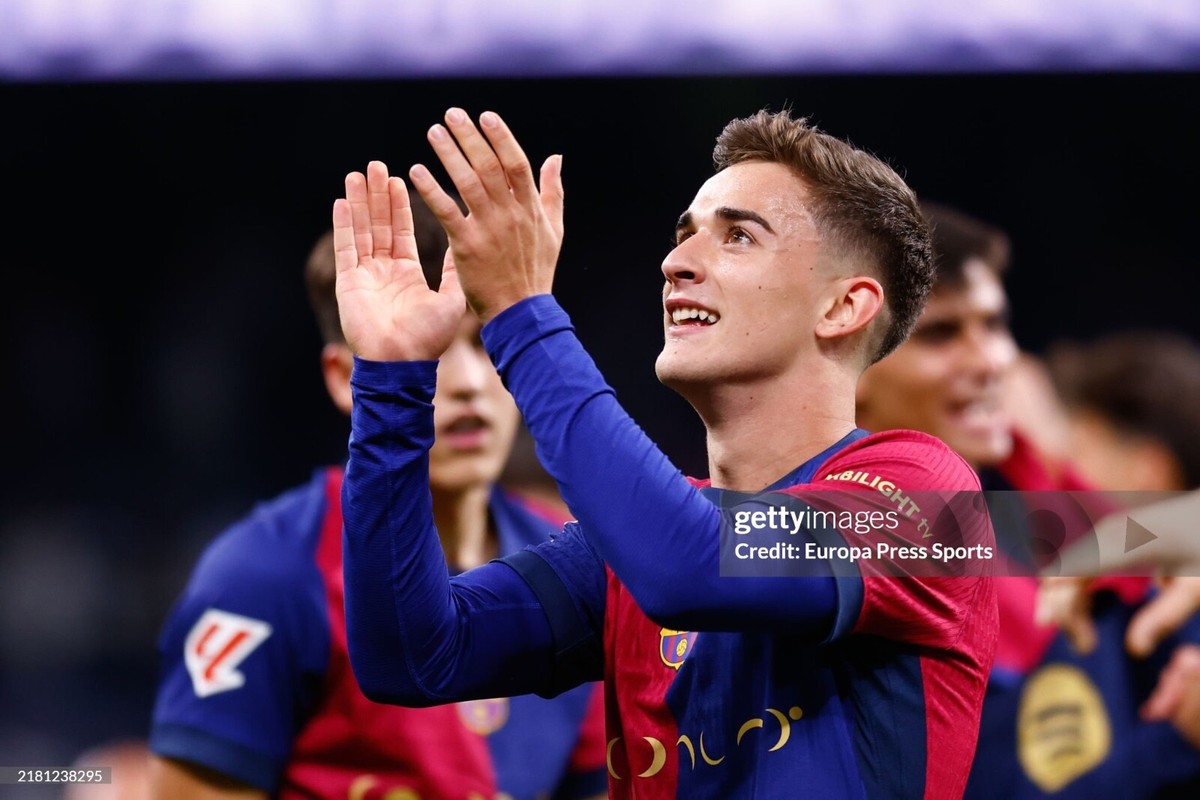 Barcelona 2024/2025 Home Jersey Coldplay Special Edition Gavi
