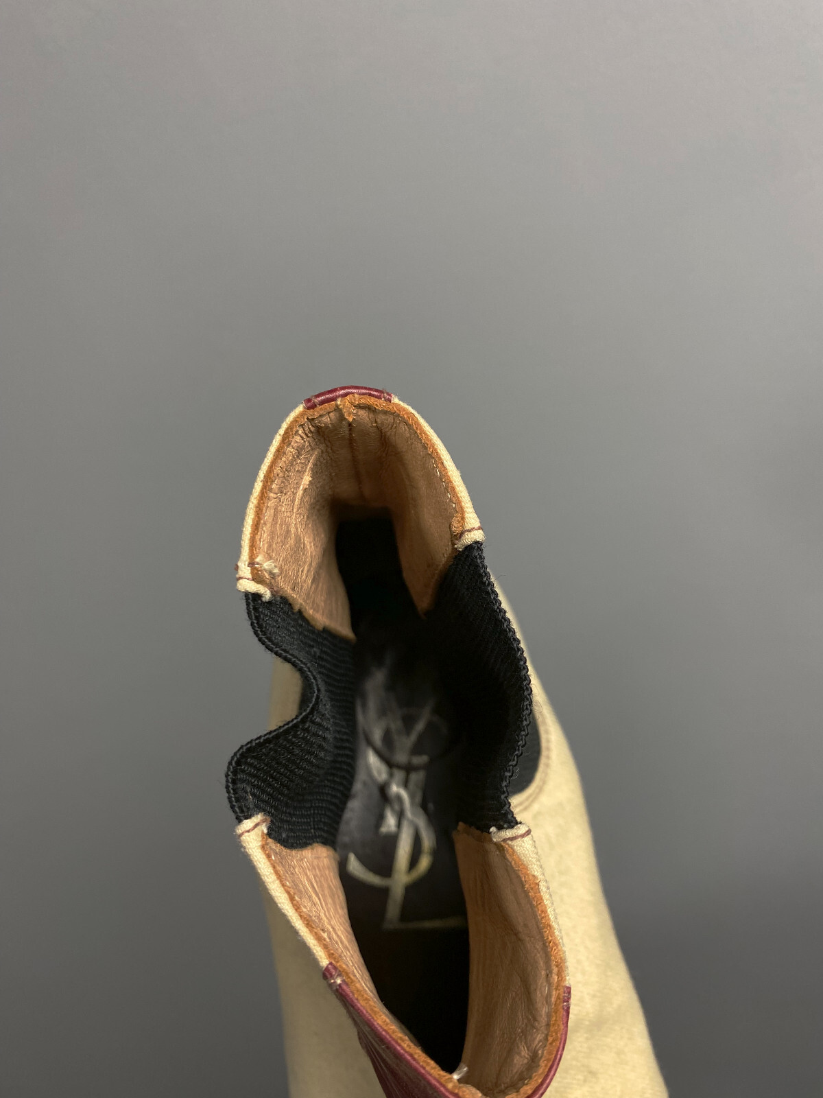 Foto 11 di 12