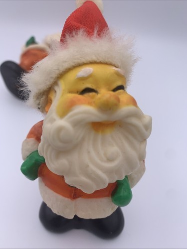 VTG Pair of Rubber Santa Claus Toys Christmas Decor Figure with Felt Fur Hats - Bild 5 von 7