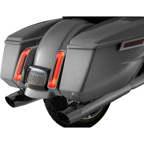 Marco de matrícula LED curvo negro Ciro para modelos Harley 23-24 FLHX/FLTRX - Imagen 2 de 2