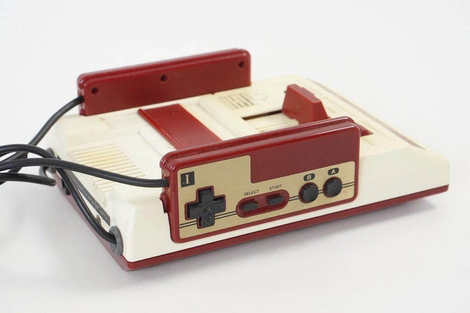 Consola Famicom HVC-001 Juegos Sistema Probado Nintendo Family Computer H8191303 - Imagen 4 de 4