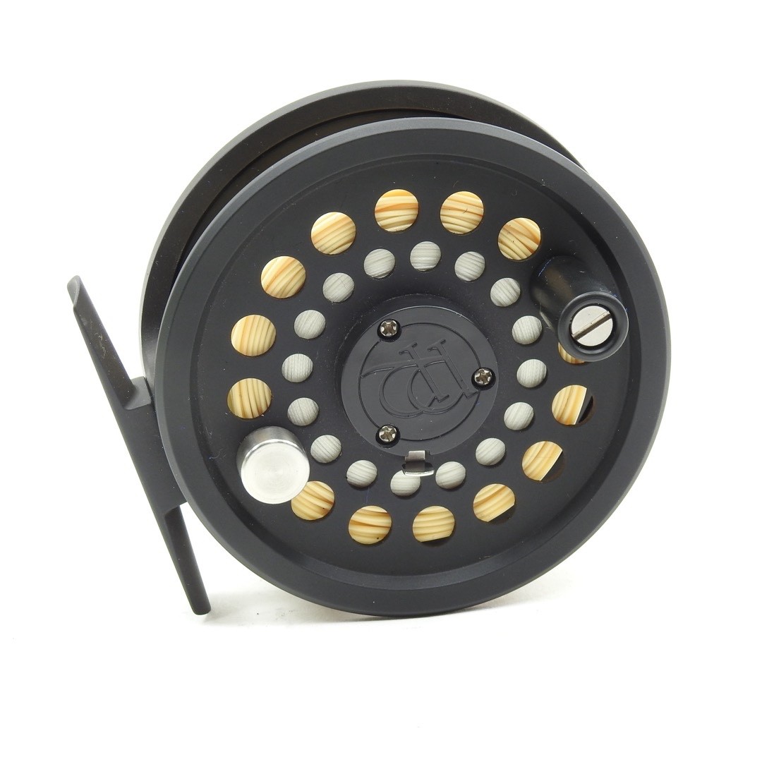 Ross Cimarron C-2 Fly Fishing Reel. Matte Black. W/ Box