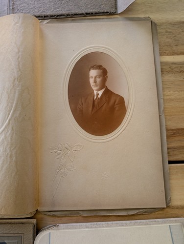 Lot of 8 Antique Picture Lot Photos From The 1800's 1900's - Picture 6 of 9