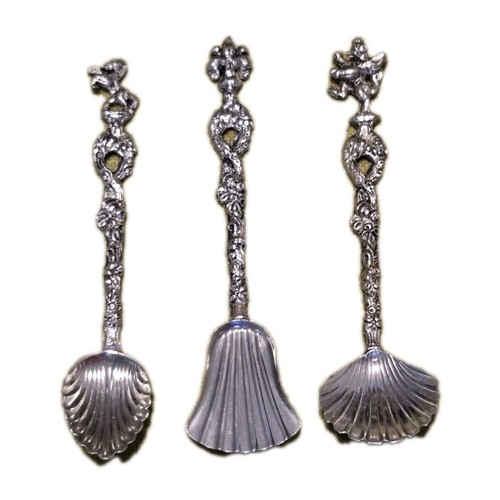 Vintage Filigree European Style Fleur de lis Lion Crest Stallion Sugar Spoons - Picture 2 of 12
