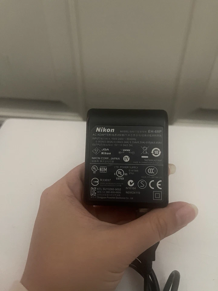 Cargador Original Nikon EH-68P CoolPix P100 S3000 S4000 S6000 S640 S70 S80 S8000 Foto 2 de 4