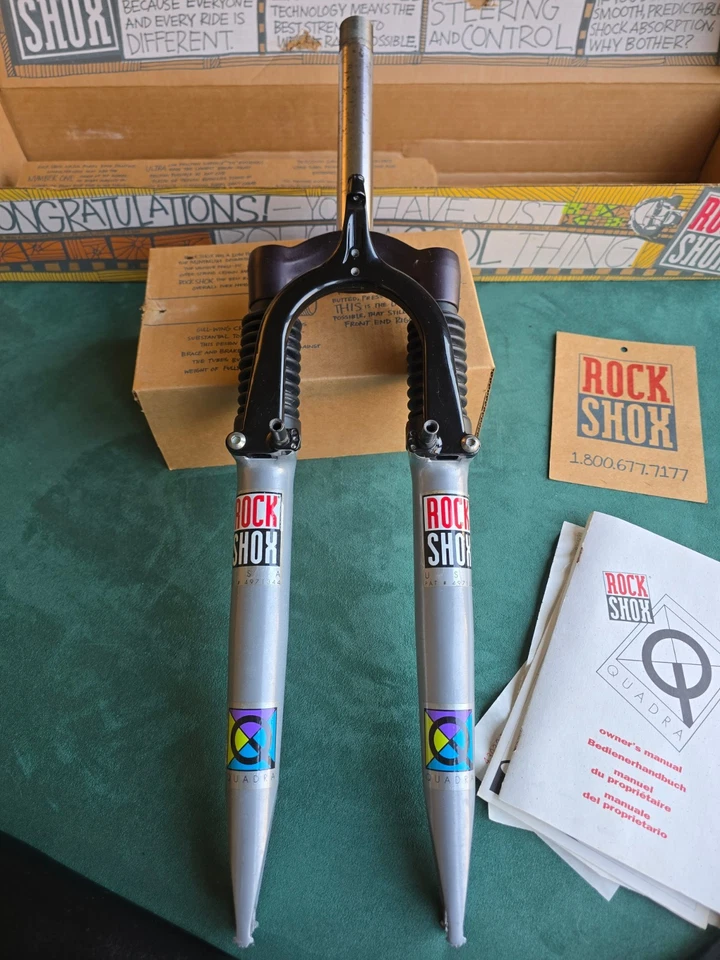¡Prístino en caja! Horquilla de suspensión Rock Shox Quadra 25,4 (1") 200 mm vintage Foto 3 de 4