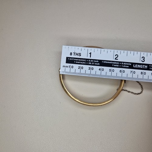 Rolled Gold Bangle Bracelet Etched Scrolling Foliate Hinged Vintage Safety Chain - Picture 11 of 14