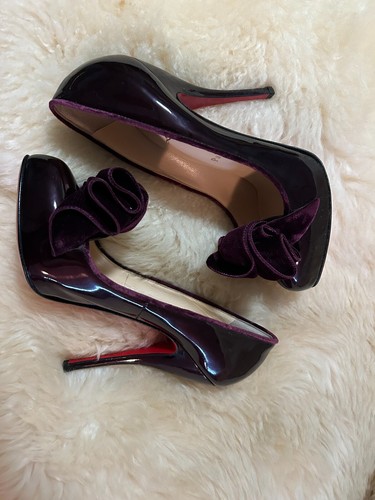 CHRISTIAN LOUBOUTIN PUMPS BURGUNDER LACKLEDER FLIEGE NEU HANDSIGNIERT 38,5 - Bild 1 von 9