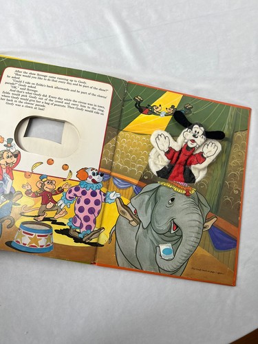 Vintage Walt Disney’s Goofy the Clown: A Puppet Book Hardcover 1977 - Picture 10 of 10